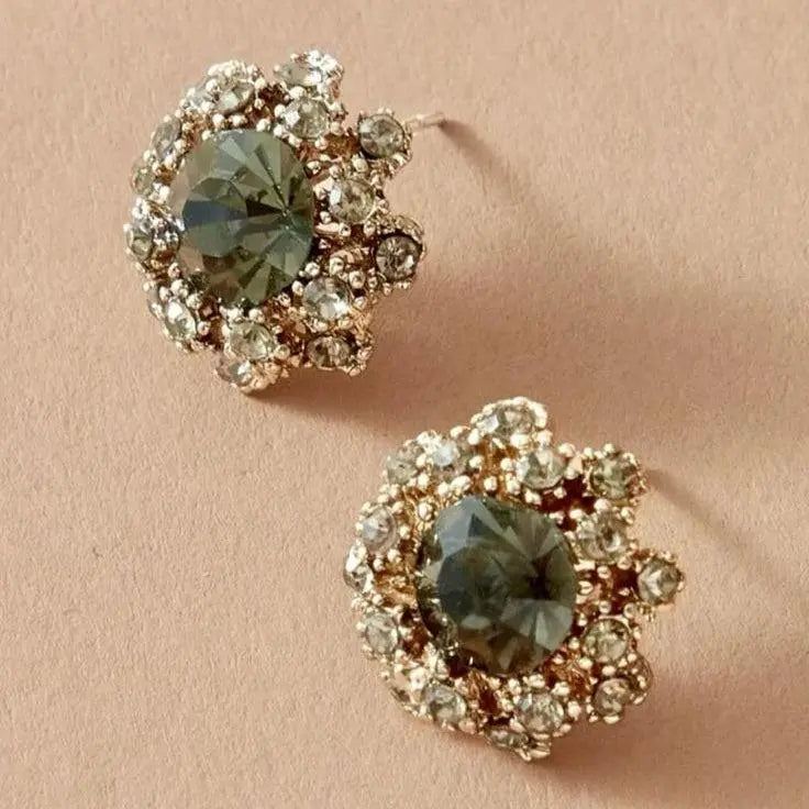 Green Shiny Round Vintage Earrings