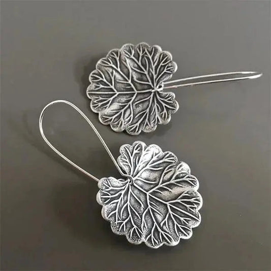Leaf silver earrings