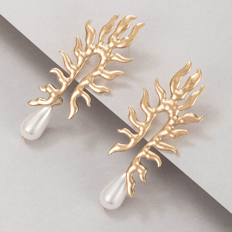 Coral earrings with freshwater pearl