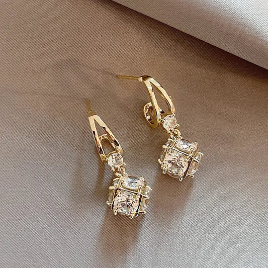 Elegant Cubic Zirconia Earrings in Gold