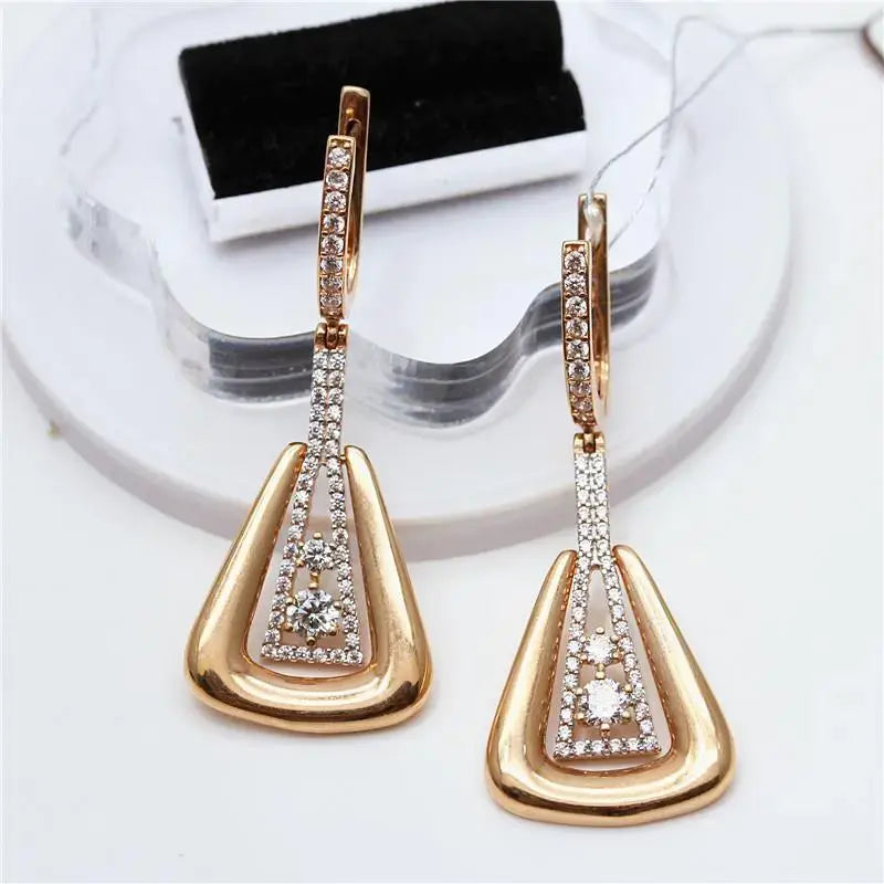 Elegant shiny gold-plated pendant earrings