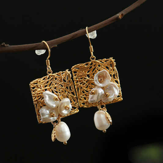 Vintage Gold Earrings in Square Shape with Pearl Flower