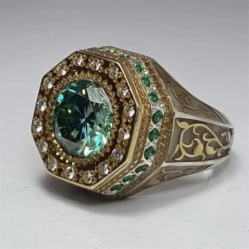 Green Ring in Vintage Brilliant Gold